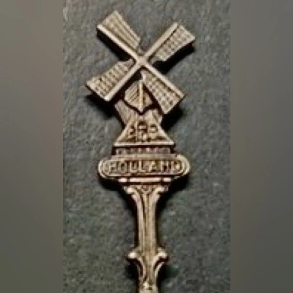 Antique Vintage Collectible Souvenir Holland Windmill Spoon Dutch - Blades Spin